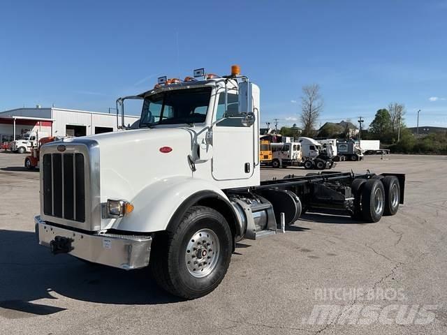 Peterbilt 365 Kabíny a interiér