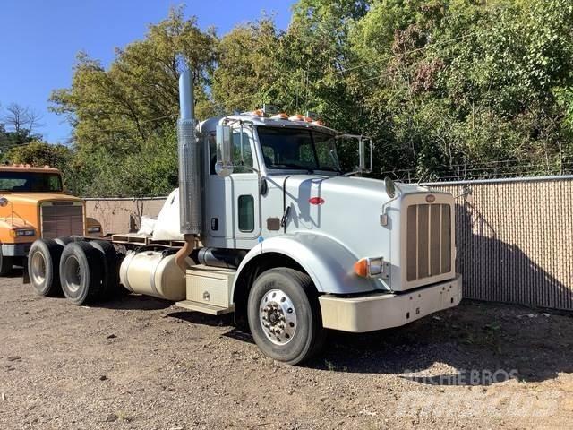 Peterbilt 365 Kabíny a interiér