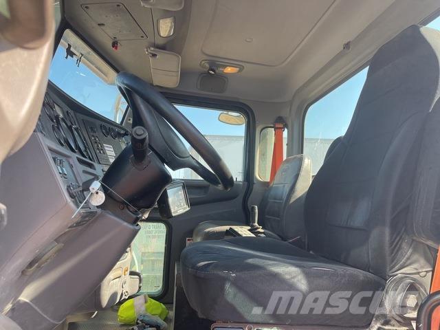 Peterbilt 365 Ďalšie nákladné vozidlá