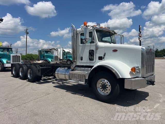 Peterbilt 365 Kabíny a interiér