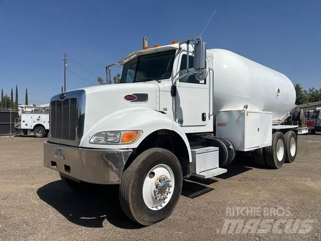 Peterbilt 382 Cisternové nákladné vozidlá