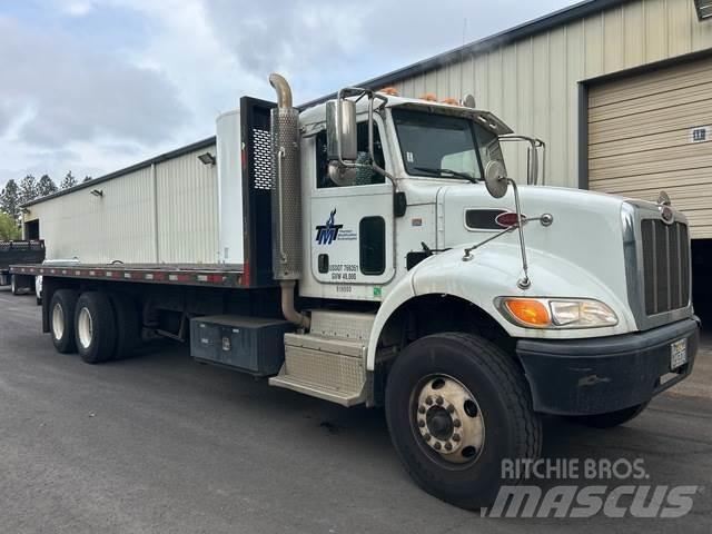 Peterbilt 382 Plošinové nákladné automobily/nákladné automobily so sklápacími bočnicami