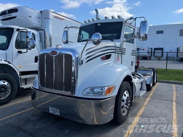 Peterbilt 384 Ťahače