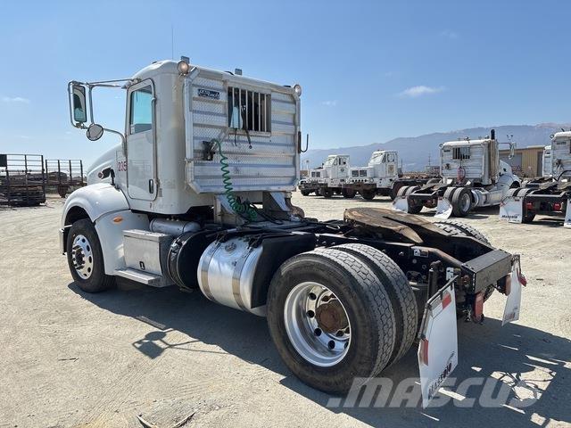 Peterbilt 384 Ťahače