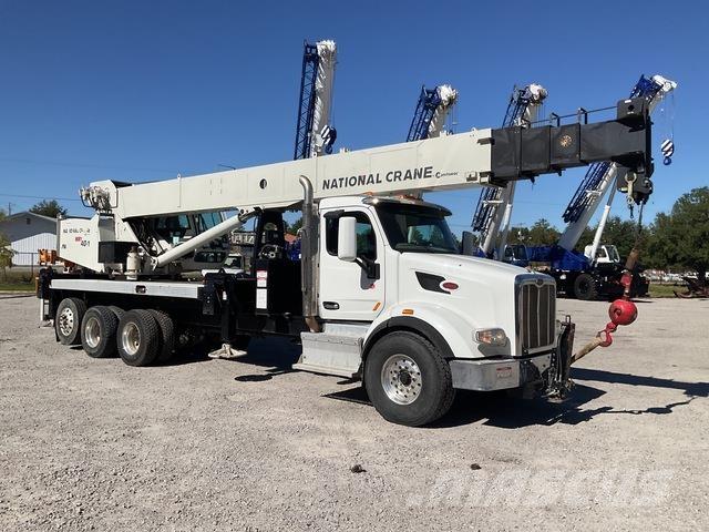 Peterbilt 567 Pásové žeriavy