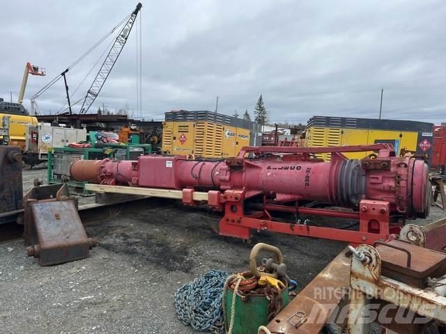  Pileco D30-32 Hydraulické baranidlá na zatĺkanie pilotov