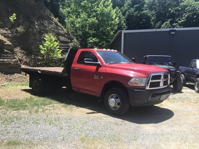RAM 3500 Plošinové nákladné automobily/nákladné automobily so sklápacími bočnicami