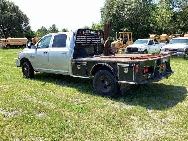RAM 3500 Plošinové nákladné automobily/nákladné automobily so sklápacími bočnicami