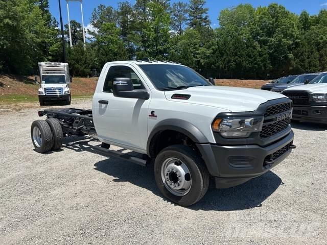 RAM 5500 Kabíny a interiér