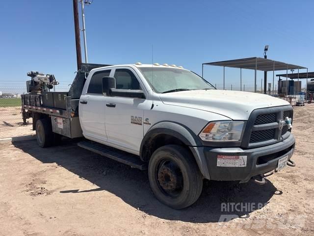 RAM 5500HD Plošinové nákladné automobily/nákladné automobily so sklápacími bočnicami