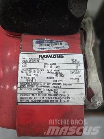 Raymond 8410 Ručný paletový vozík