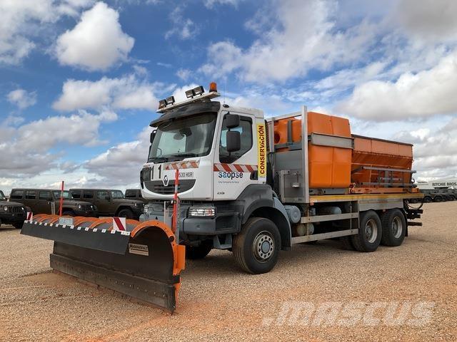 Renault Kerax Snežné pluhy, predné snežné radlice
