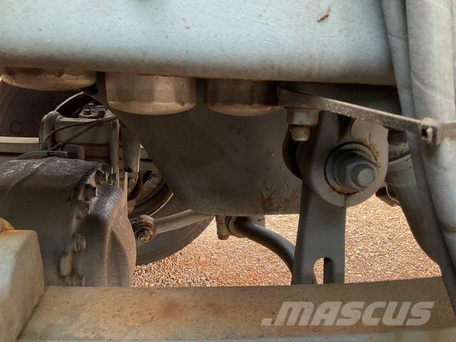 Renault Kerax Snežné pluhy, predné snežné radlice