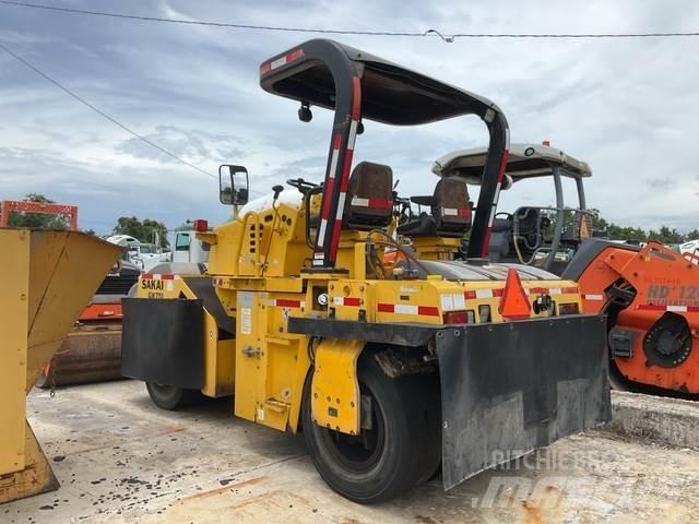 Sakai GW751 Pneumatikové valce