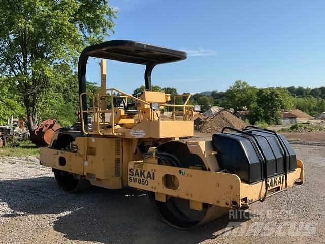 Sakai SW850 Tandemové valce