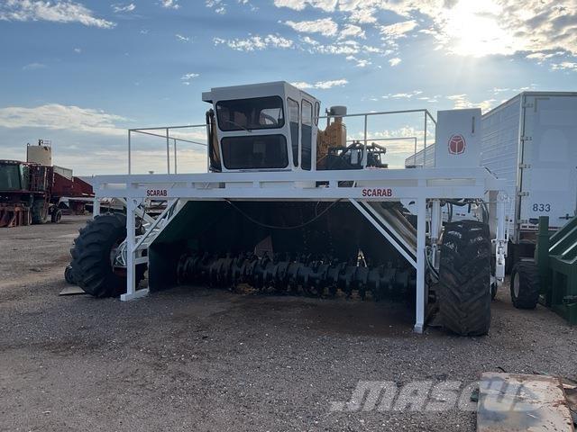 Scarab 16HYD Obracače kompostu