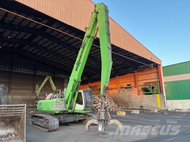 Sennebogen 830 Stroje pre manipuláciu s odpadom