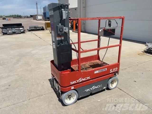 SkyJack SJ12 Vertikálne stĺpové výťahy