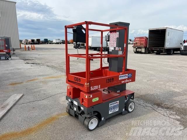 SkyJack SJ20E Vertikálne stĺpové výťahy