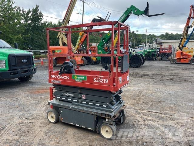SkyJack SJ3219 Nožnicové zdvíhacie plošiny
