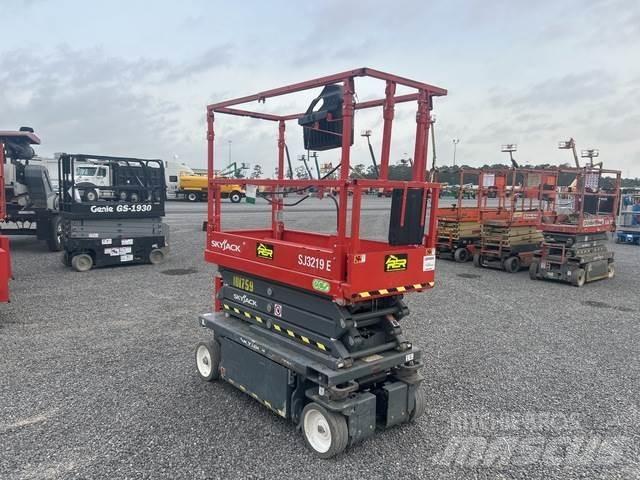 SkyJack SJ3219 Nožnicové zdvíhacie plošiny