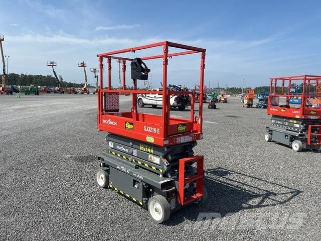 SkyJack SJ3219 Nožnicové zdvíhacie plošiny