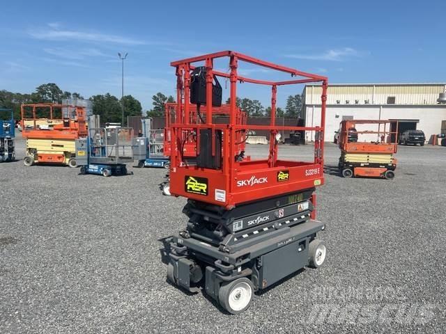 SkyJack SJ3219 Nožnicové zdvíhacie plošiny