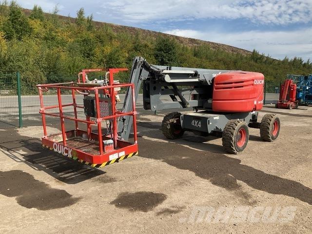 SkyJack SJ46AJ Kĺbové plošiny