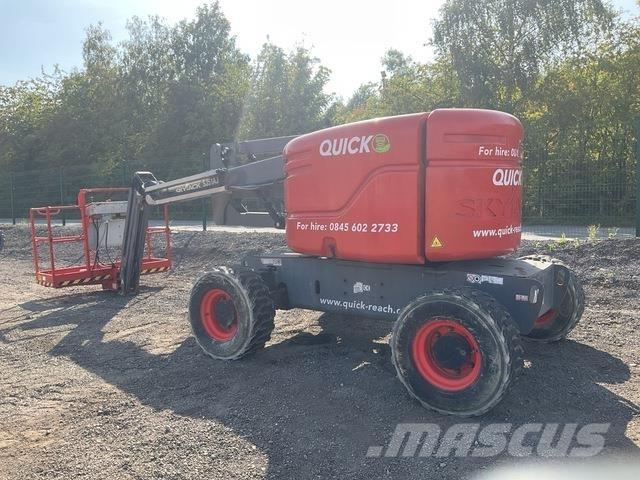 SkyJack SJ51AJ Kĺbové plošiny