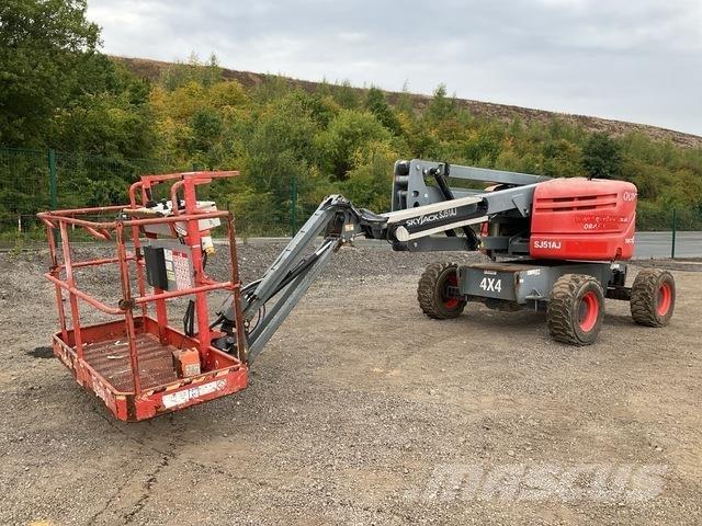 SkyJack SJ51AJ Kĺbové plošiny