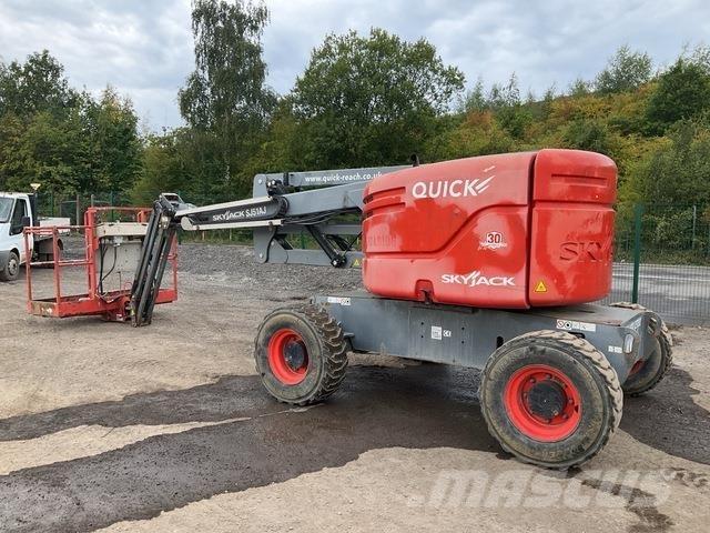 SkyJack SJ51AJ Kĺbové plošiny