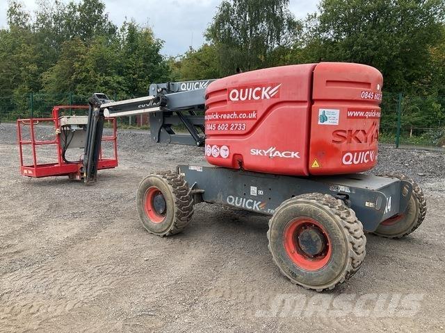 SkyJack SJ51AJ Kĺbové plošiny