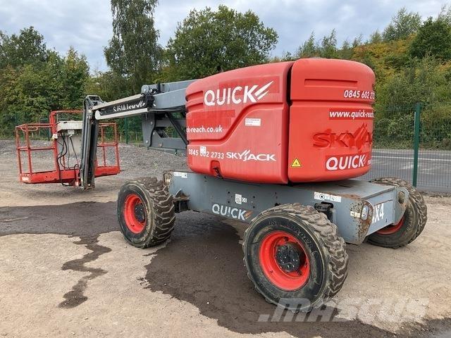 SkyJack SJ51AJ Kĺbové plošiny