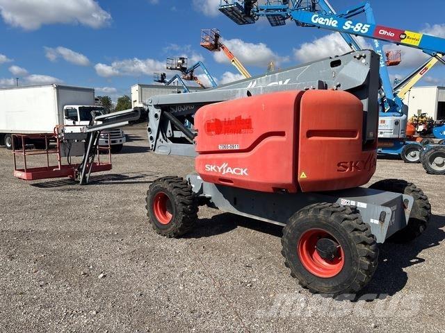SkyJack SJ63AJ Kĺbové plošiny