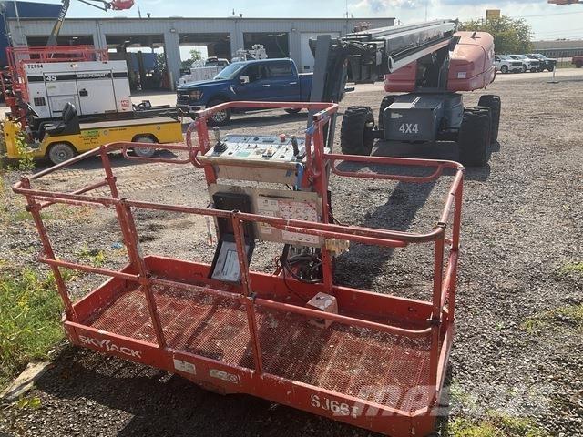 SkyJack SJ66T Teleskopické plošiny
