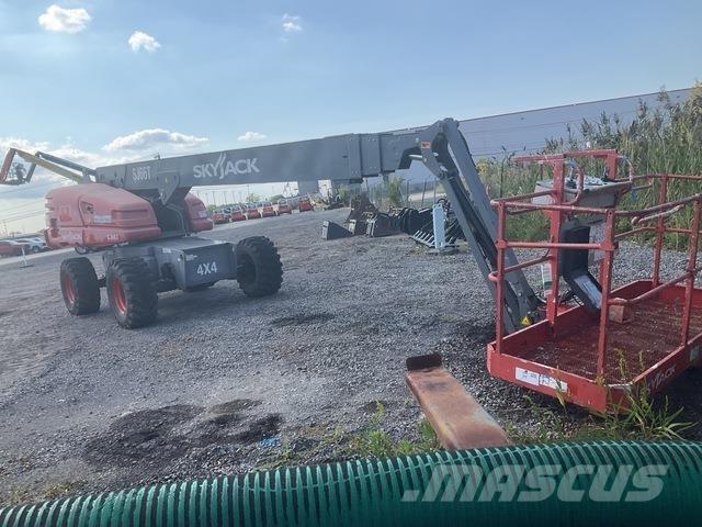 SkyJack SJ66T Teleskopické plošiny