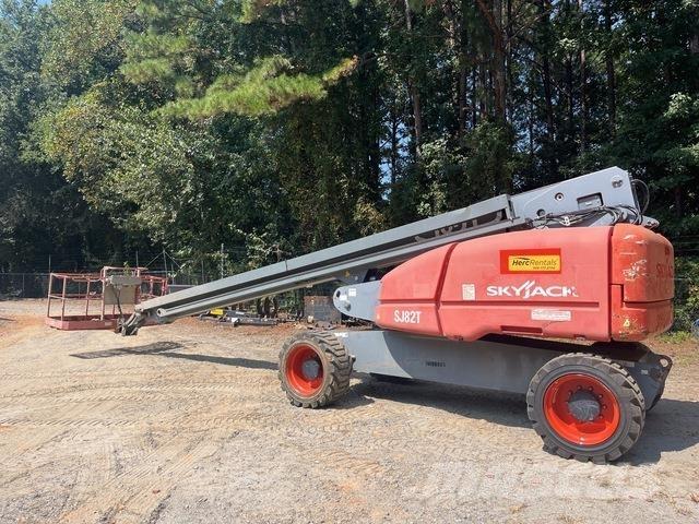 SkyJack SJ82T Teleskopické plošiny