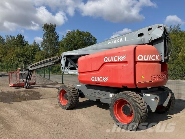 SkyJack SJ85AJ Kĺbové plošiny