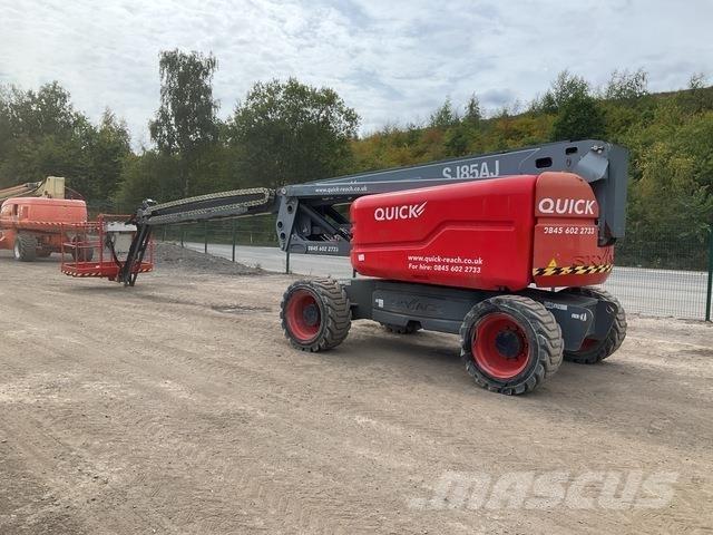 SkyJack SJ85AJ Kĺbové plošiny