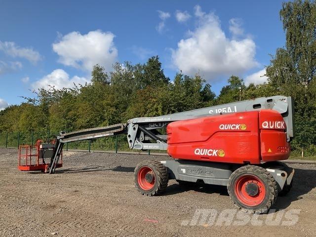 SkyJack SJ85AJ Kĺbové plošiny