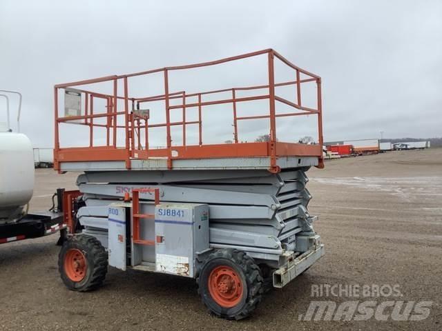 SkyJack SJ8841 Nožnicové zdvíhacie plošiny
