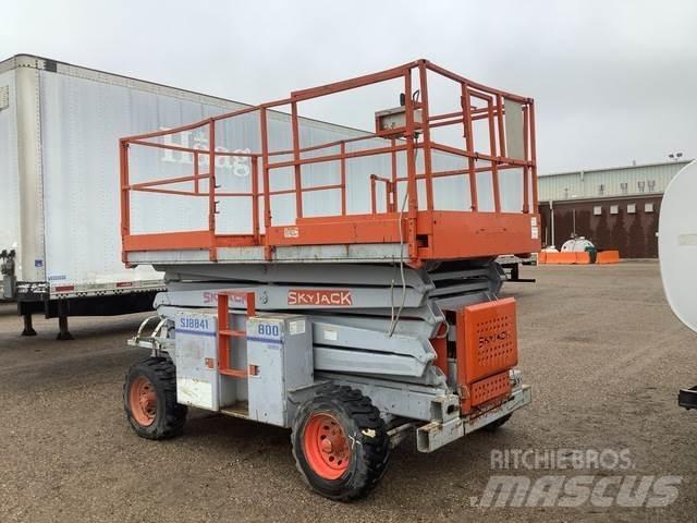 SkyJack SJ8841 Nožnicové zdvíhacie plošiny