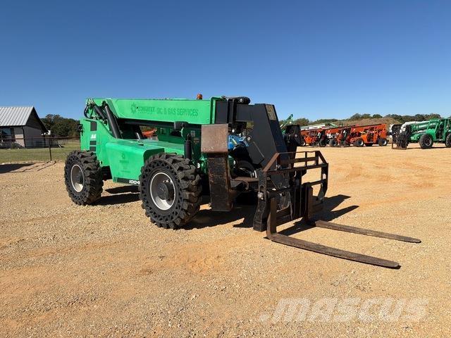 SkyTrak 10042 Teleskopické manipulátory