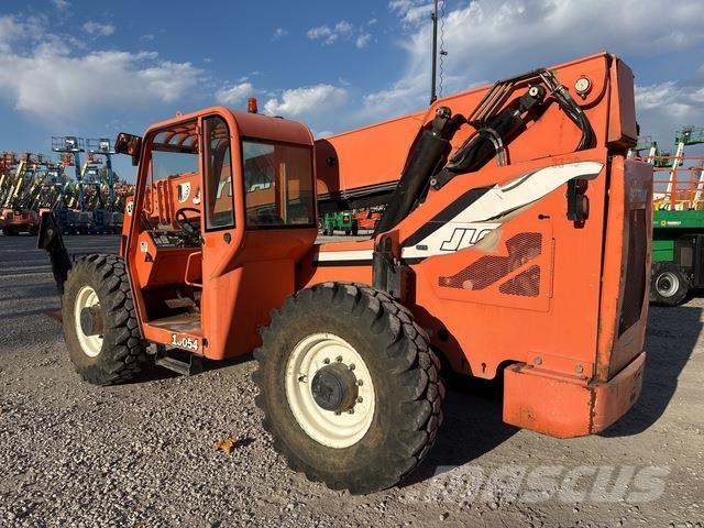 SkyTrak 10054 Teleskopické manipulátory