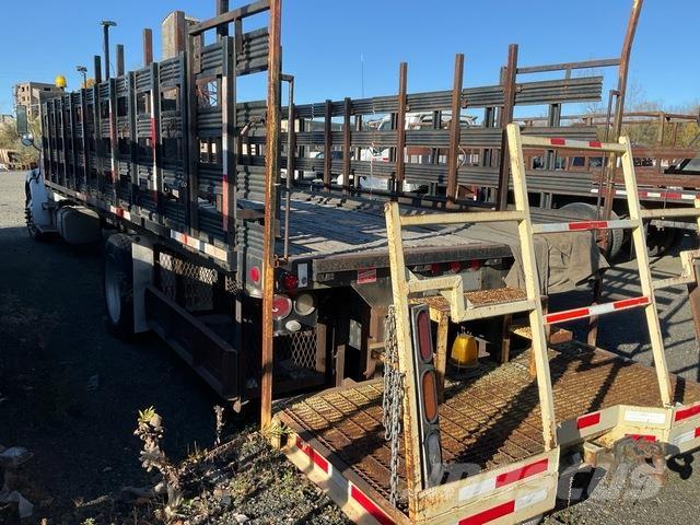 Sterling A6500 Plošinové nákladné automobily/nákladné automobily so sklápacími bočnicami