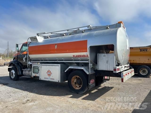 Sterling L7500 Cisternové nákladné vozidlá