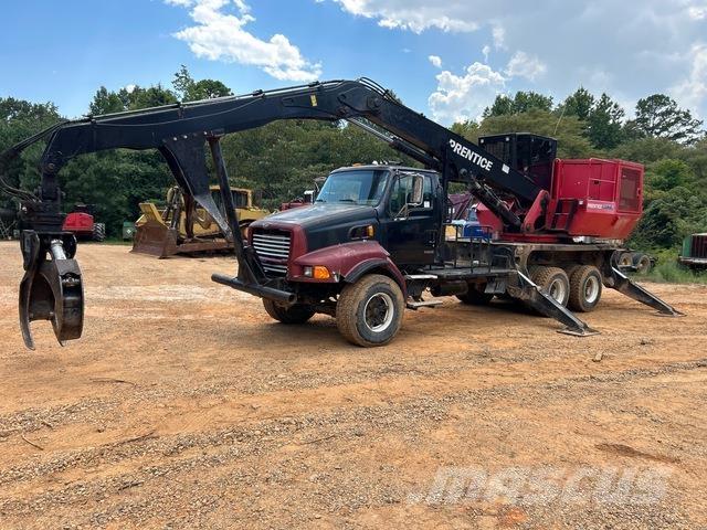 Sterling L8513 Nákladné vozidlá na prepravu dreva