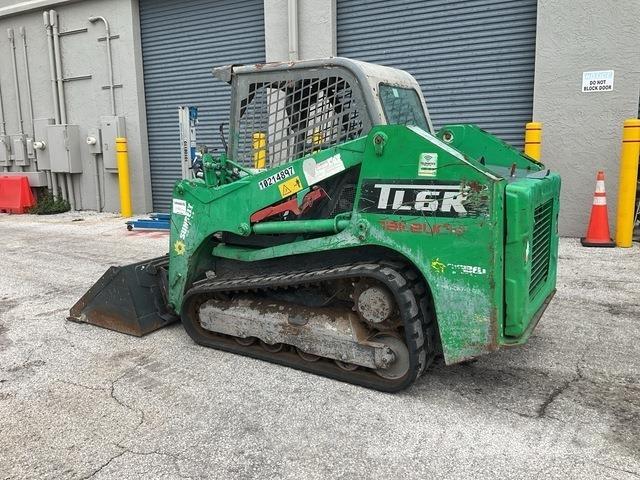 Takeuchi TL6R Šmykom riadené nakladače