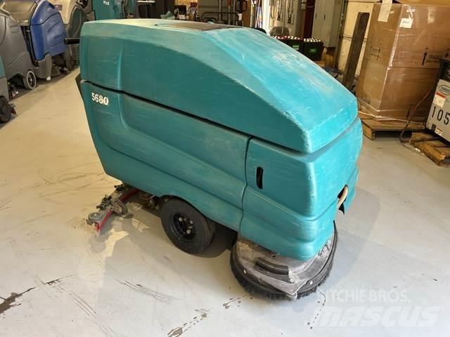 Tennant 5680 Podlahové umývacie stroje