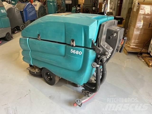 Tennant 5680 Podlahové umývacie stroje